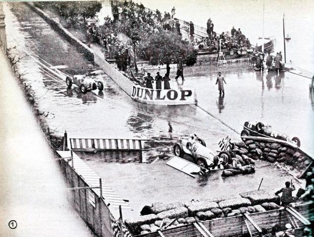 En la carrera de 1936, la lluvia y una mancha de aceite dejada por el auto de Tadini provoca el desastre, el bólido de Chiron Nº 10 se estrella, con la barrera, detrás de el Nuvolari Nº 24 logra evitarlo por poco