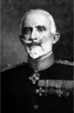 El General Georgios Hatzanestis, remplazo a Papoulas, según algunos Hatzanestis no estaba en las mejores condiciones físicas ni mentales, y por eso no era la mejor elección que se pudo hacer para el mando