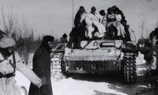 Panzer III en la zona de Tikhvin. Diciembre de 1941