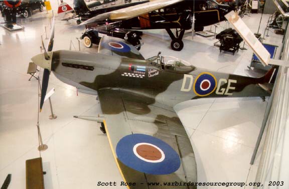 Supermarine Spitfire LF Mk XVIe. Nº de Serie TE476, conservado en el Fantasy of Flight en Polk City, Florida