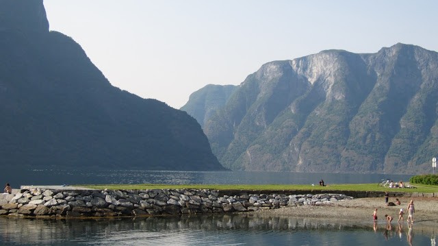 2 semanas en Noruega y las Islas Lofoten - Blogs de Noruega - Día 6. Eidfjord - Voringfossen - Aurland - Borgund - Besseggen. (9)