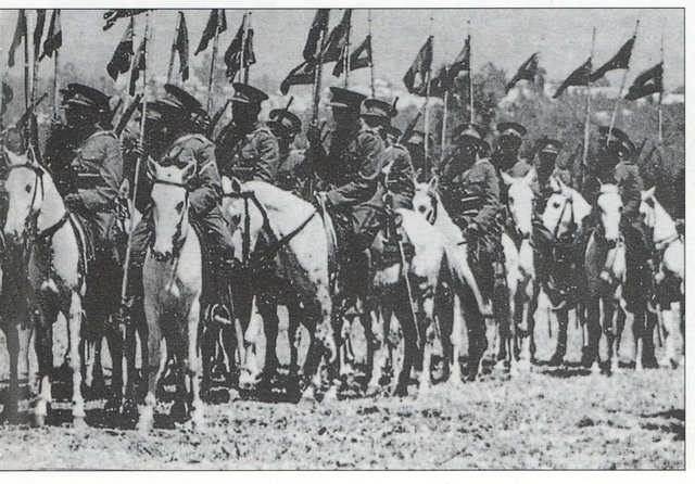 Otra imagen de una unidad de caballería de la guardia imperial