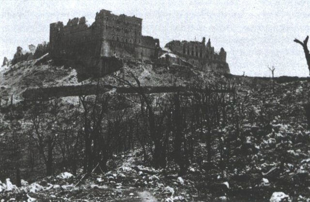 Imagen del Monasterio tras la batalla
